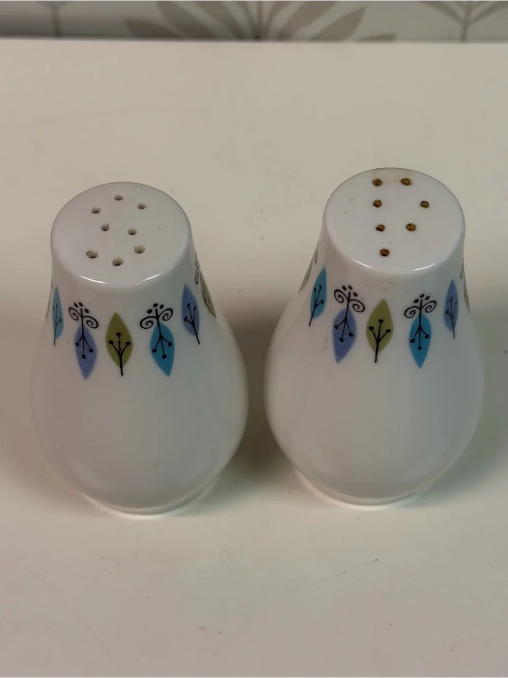 Vintage Carefree True China Nordic Syracuse Atomic Pattern Salt & Pepper Shakers